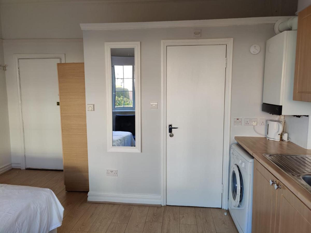 Studio On Golders Green Road Apartment London Ngoại thất bức ảnh
